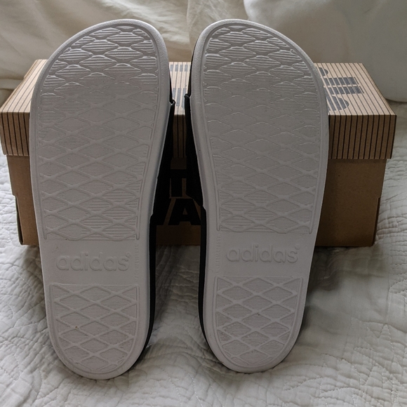 Adidas x Star Wars Pool Slide Sandals Size 5 New In Box - Picture 4 of 6